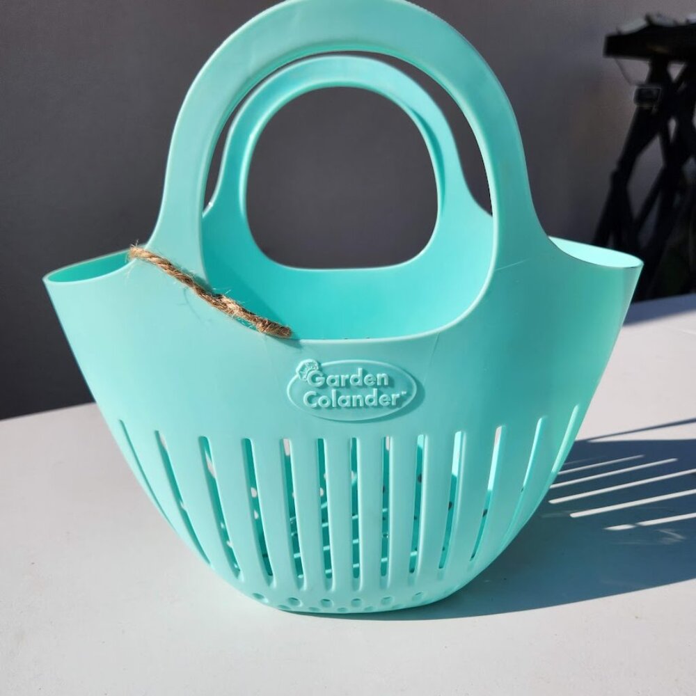 NEW Hutzler Mini Colander Garden Basket Vegetable Produce Collection w/ Handles